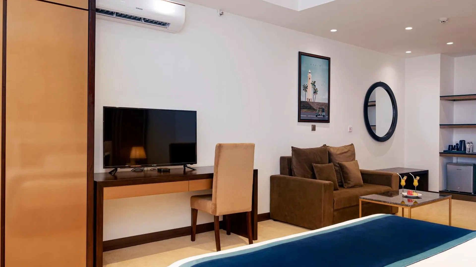 Corundum Breeze Negombo Hotel